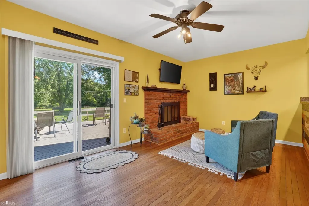 313 Dutch Mill Drive Flushing City MI 48433