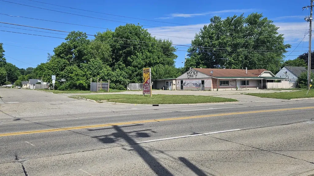 4194 Fenton Road Flint Charter Township MI 48507