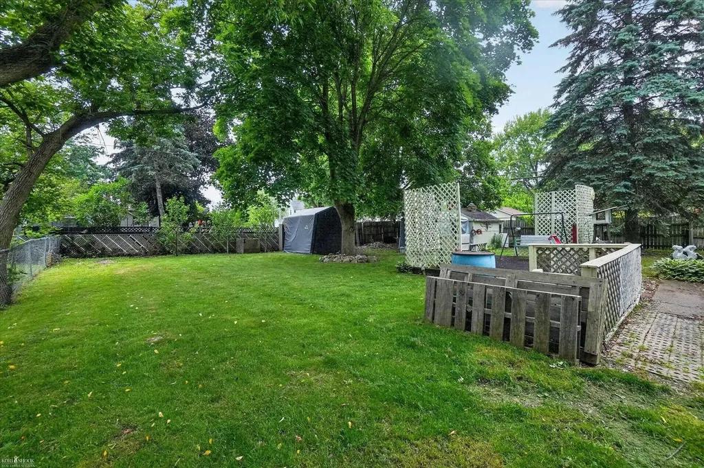 211 Marquette Street Durand City MI 48429