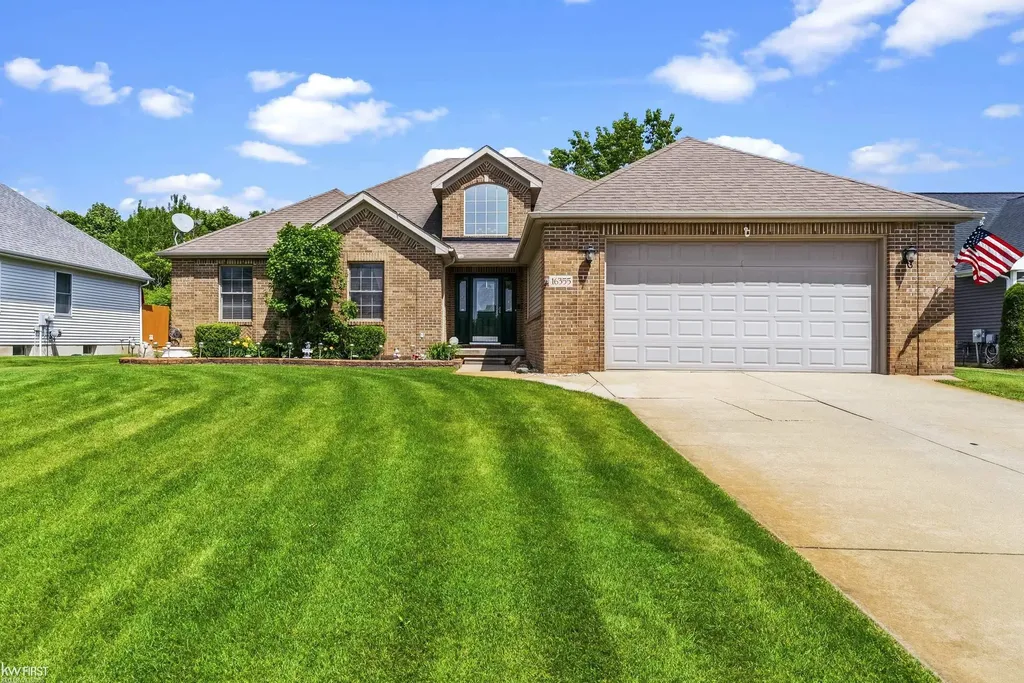 16355 Red Fox Trail Fenton Charter Township MI 48451