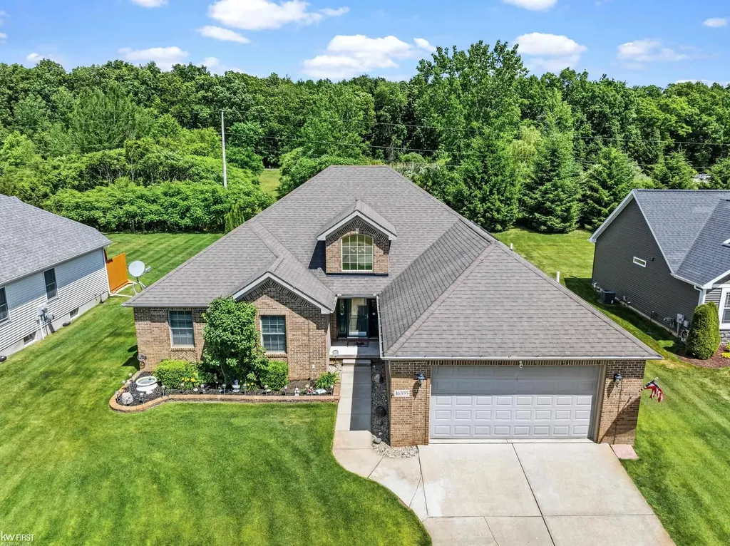 16355 Red Fox Trail Fenton Charter Township MI 48451