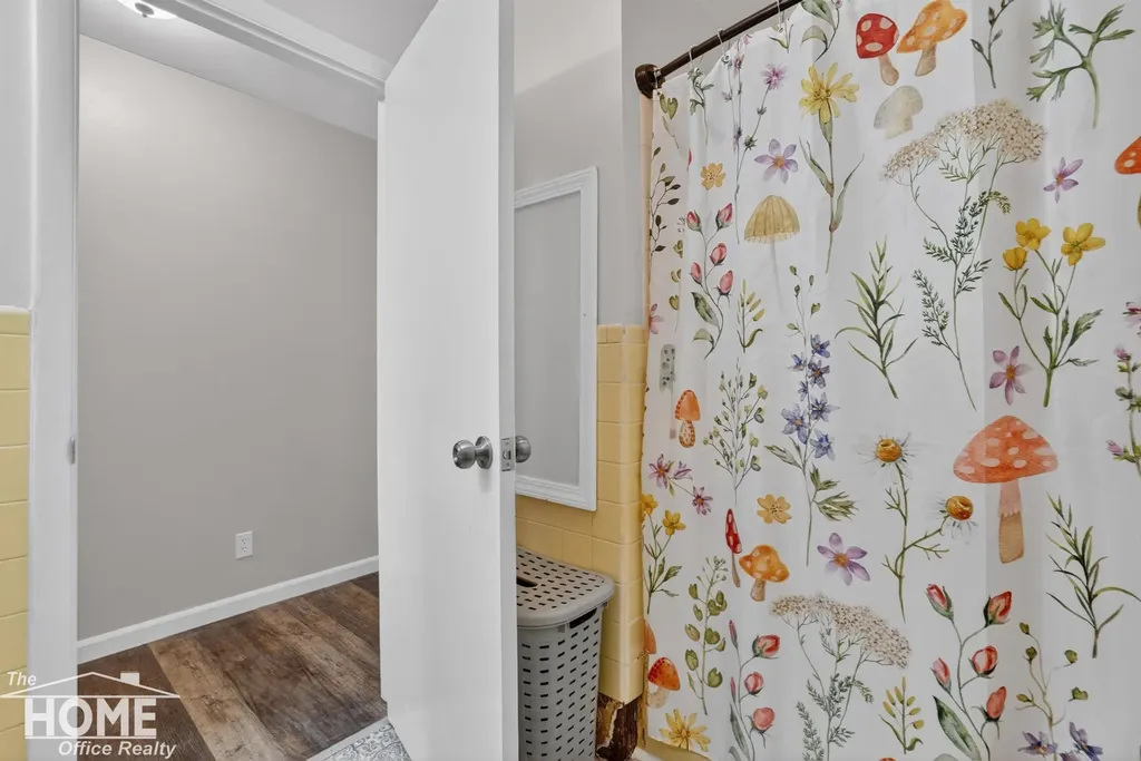 823 Tracy Street Owosso Charter Township MI 48867