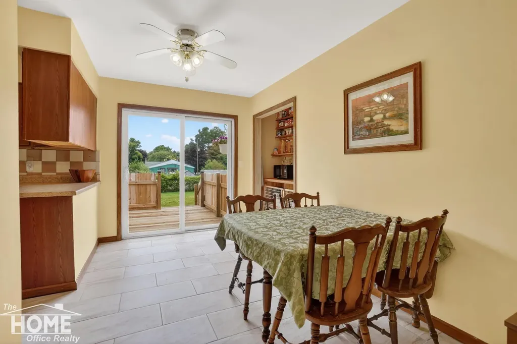 823 Tracy Street Owosso Charter Township MI 48867