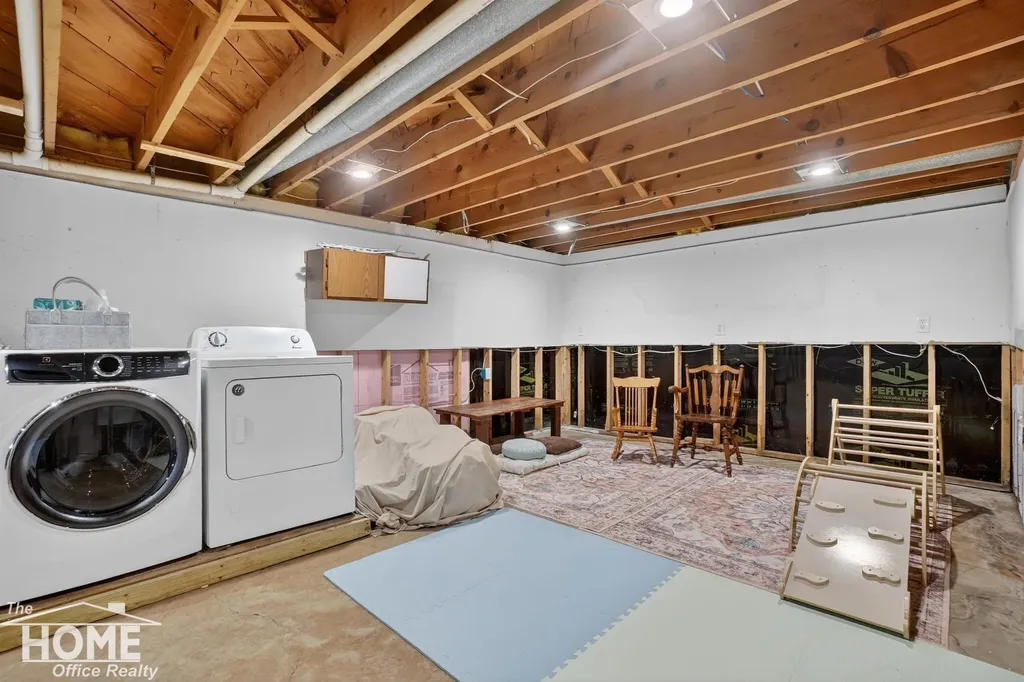 823 Tracy Street Owosso Charter Township MI 48867
