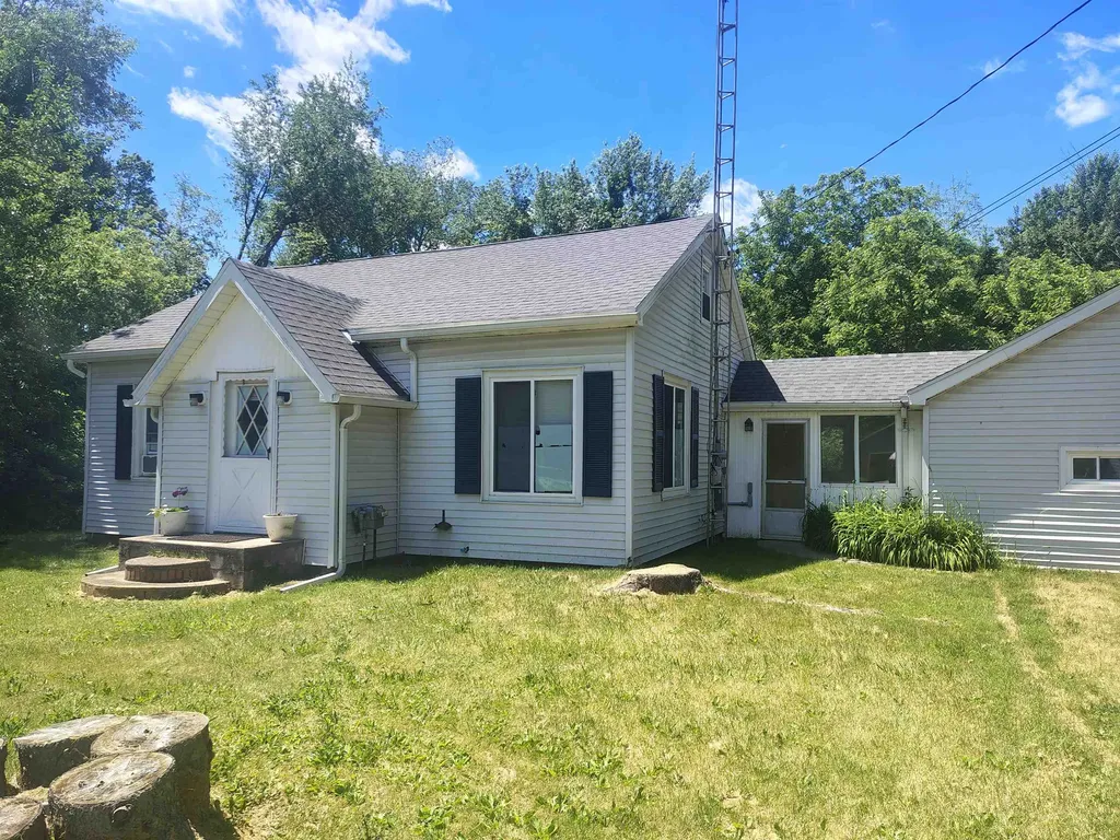 210 Doepker Road Owosso Charter Township MI 48867