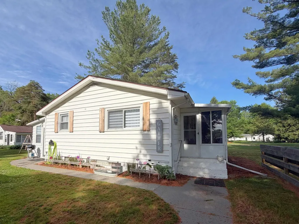 1079 W Moore Road Spaulding Township MI 48601