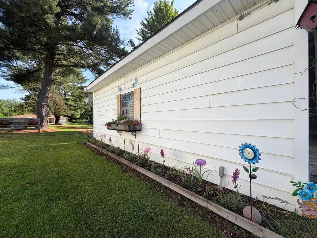 1079 W Moore Road Spaulding Township MI 48601