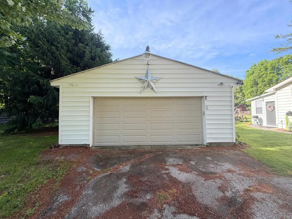 1079 W Moore Road Spaulding Township MI 48601