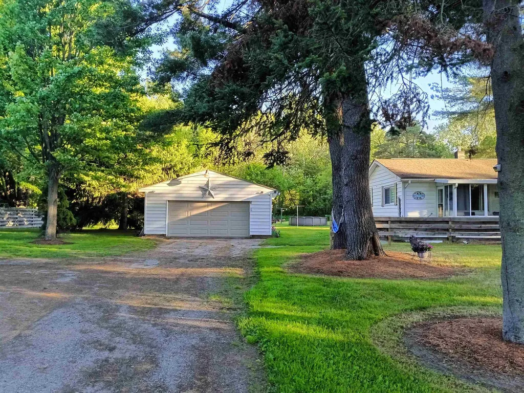 1079 W Moore Road Spaulding Township MI 48601