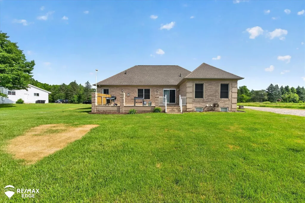 6339 W Wilson Road Vienna Charter Township MI 48420