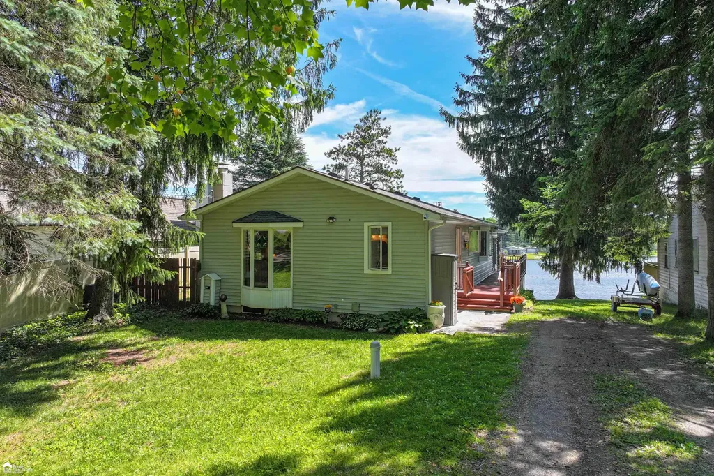 6300 Bullard Road Tyrone Township MI 48430