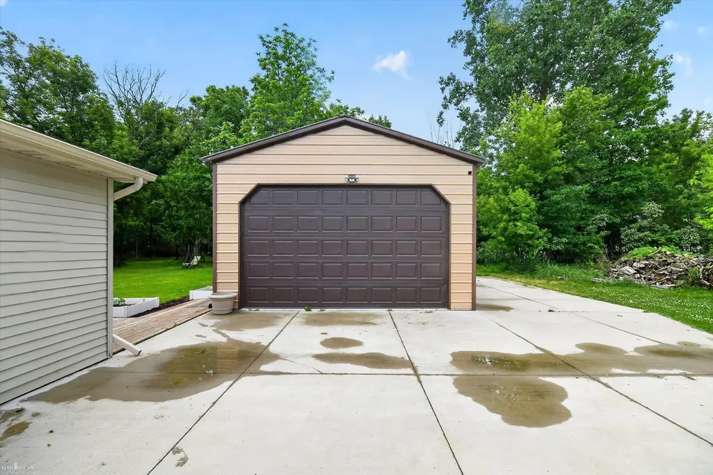1445 W North Street Owosso City MI 48867