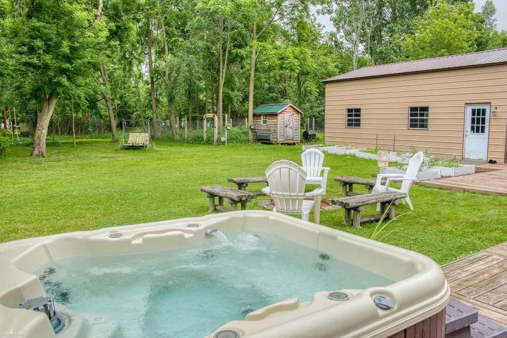 1445 W North Street Owosso City MI 48867