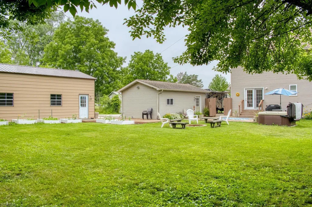 1445 W North Street Owosso City MI 48867