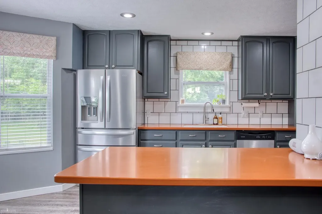 1445 W North Street Owosso City MI 48867