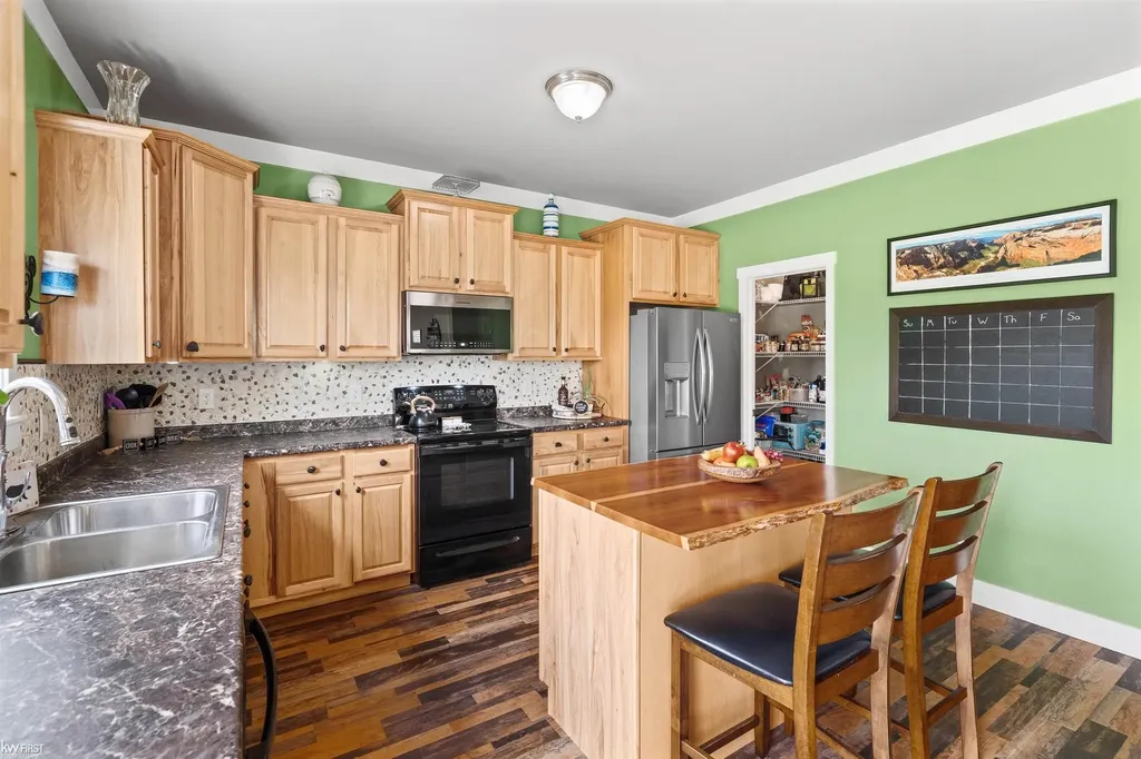 16589 Bedington Drive Fenton Charter Township MI 48451