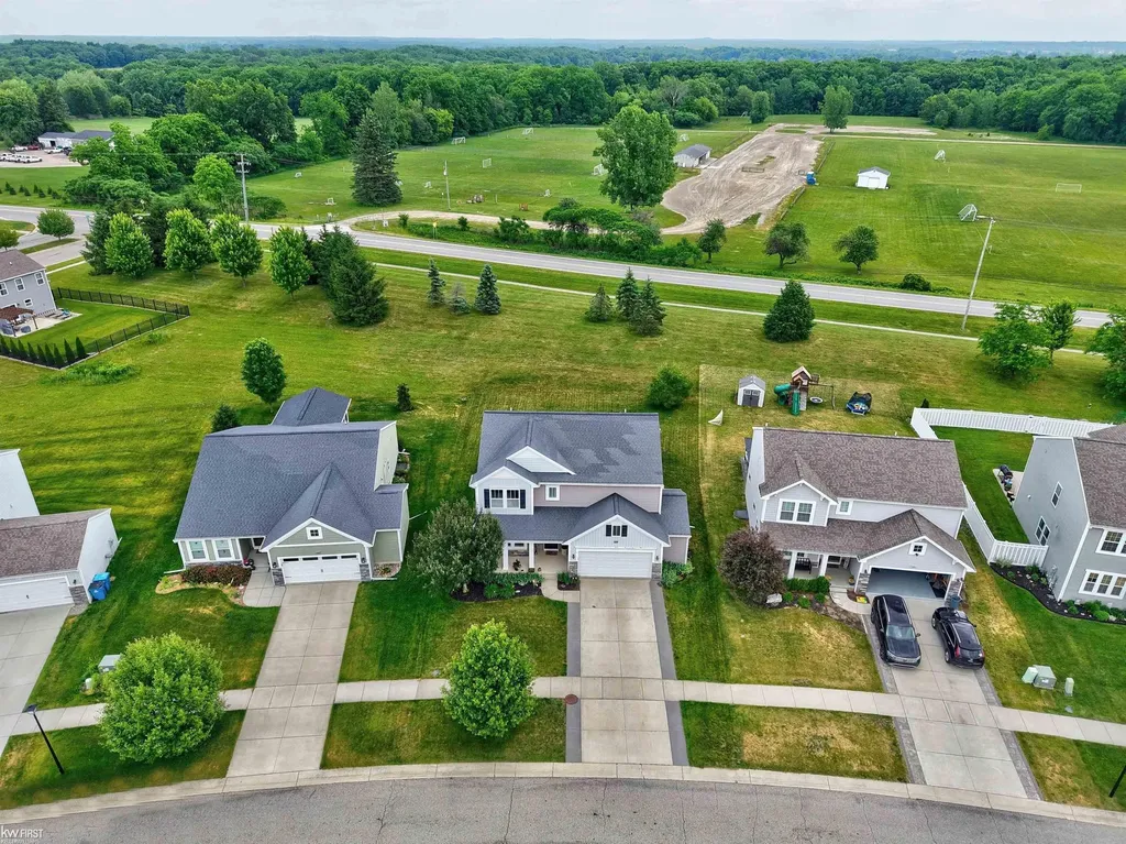 16589 Bedington Drive Fenton Charter Township MI 48451