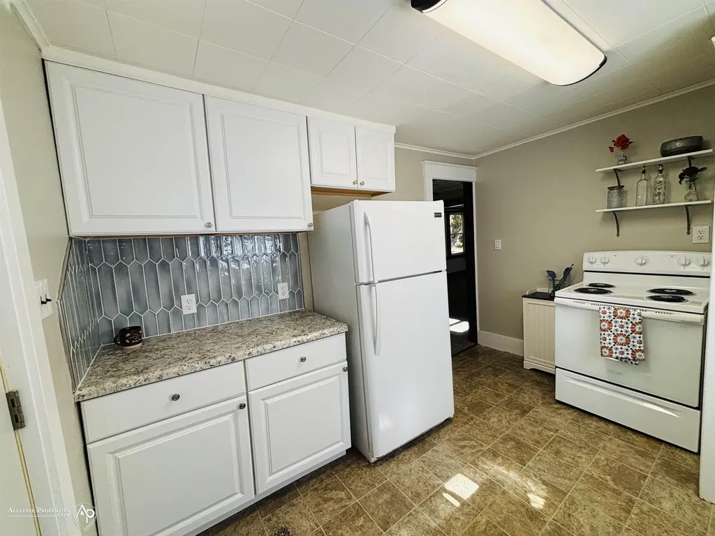 304 S State Road Davison City MI 48423