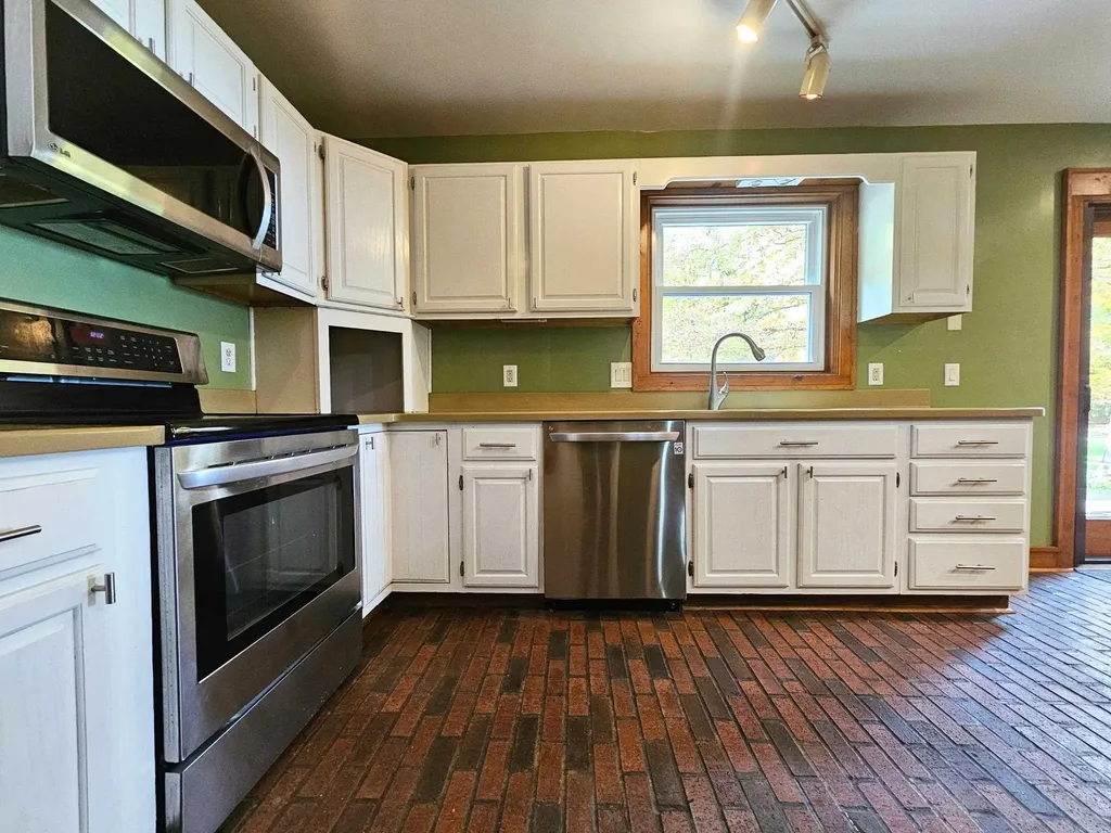 2206 Delwood Drive Thetford Township MI 48420