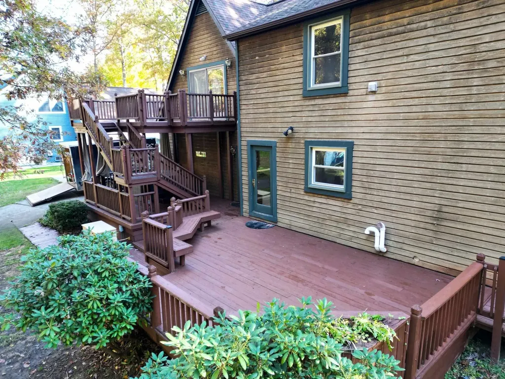 2206 Delwood Drive Thetford Township MI 48420