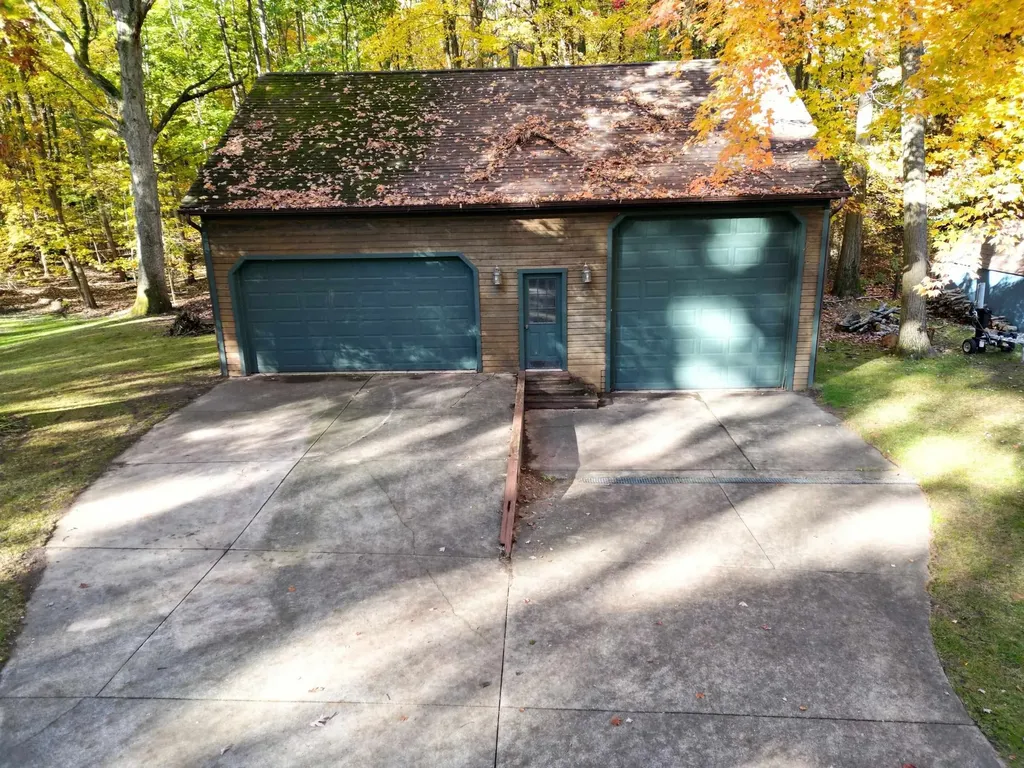 2206 Delwood Drive Thetford Township MI 48420