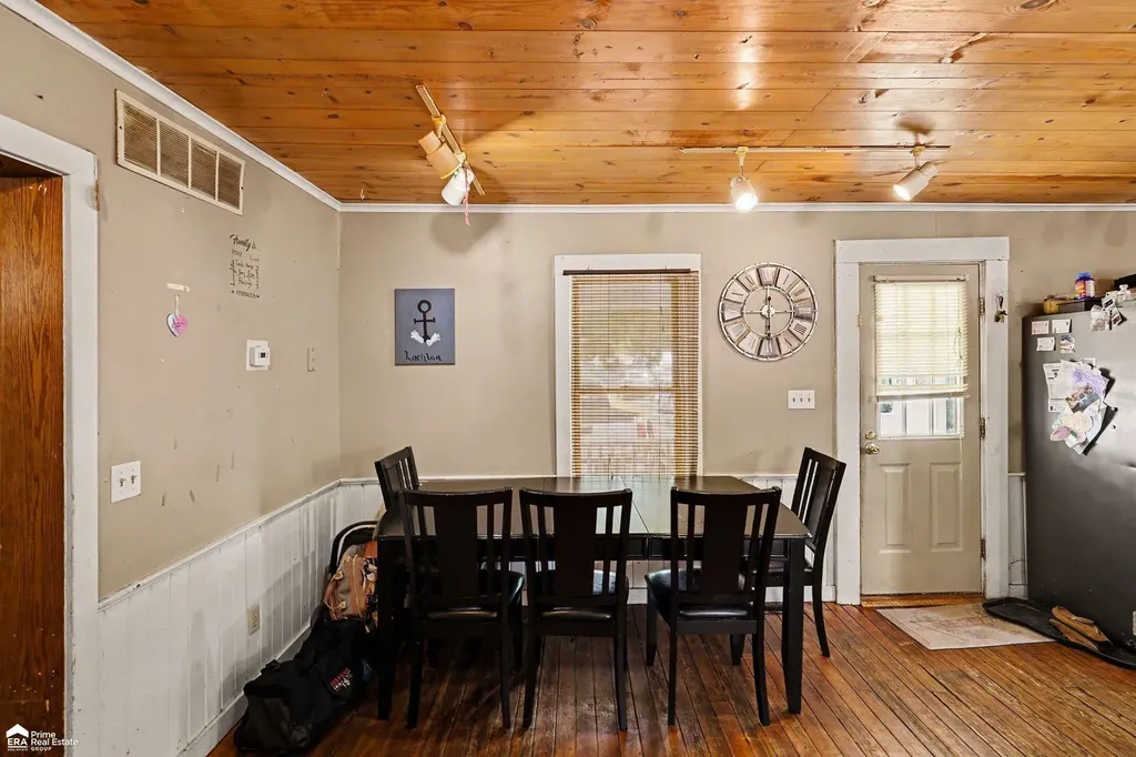 703 Brady Street Chesaning Village MI 48616