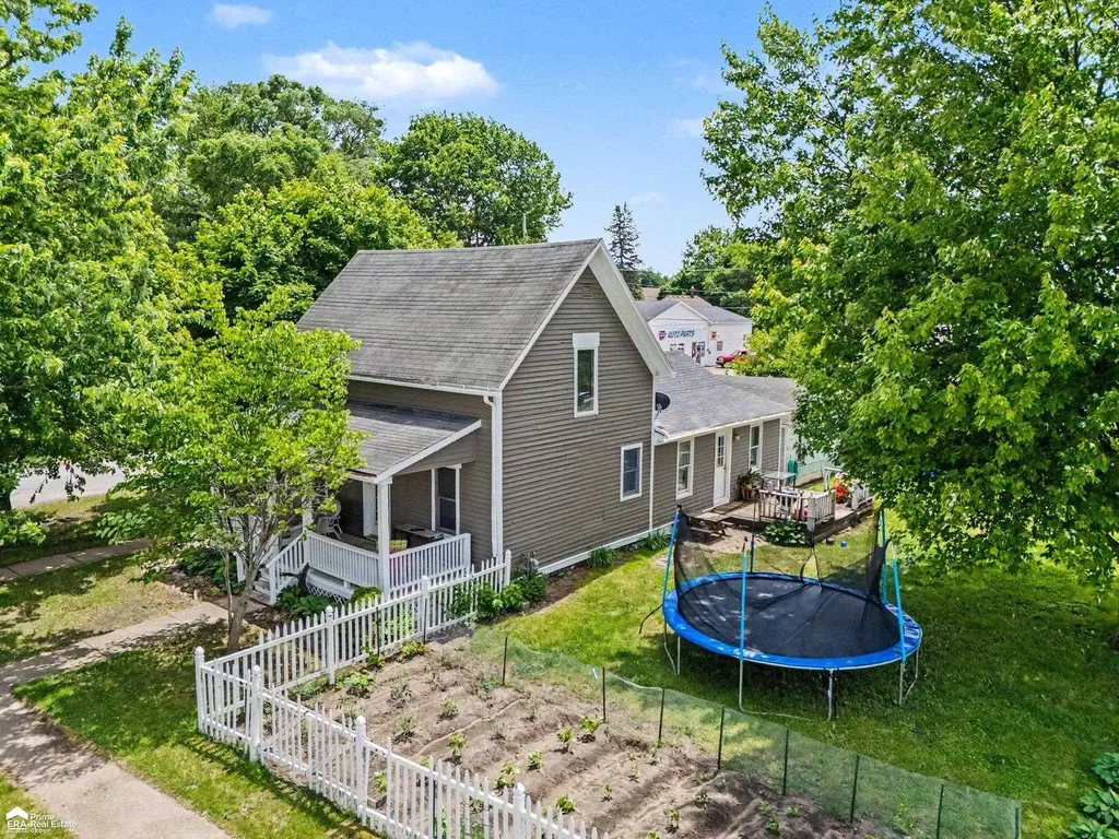 703 Brady Street Chesaning Village MI 48616