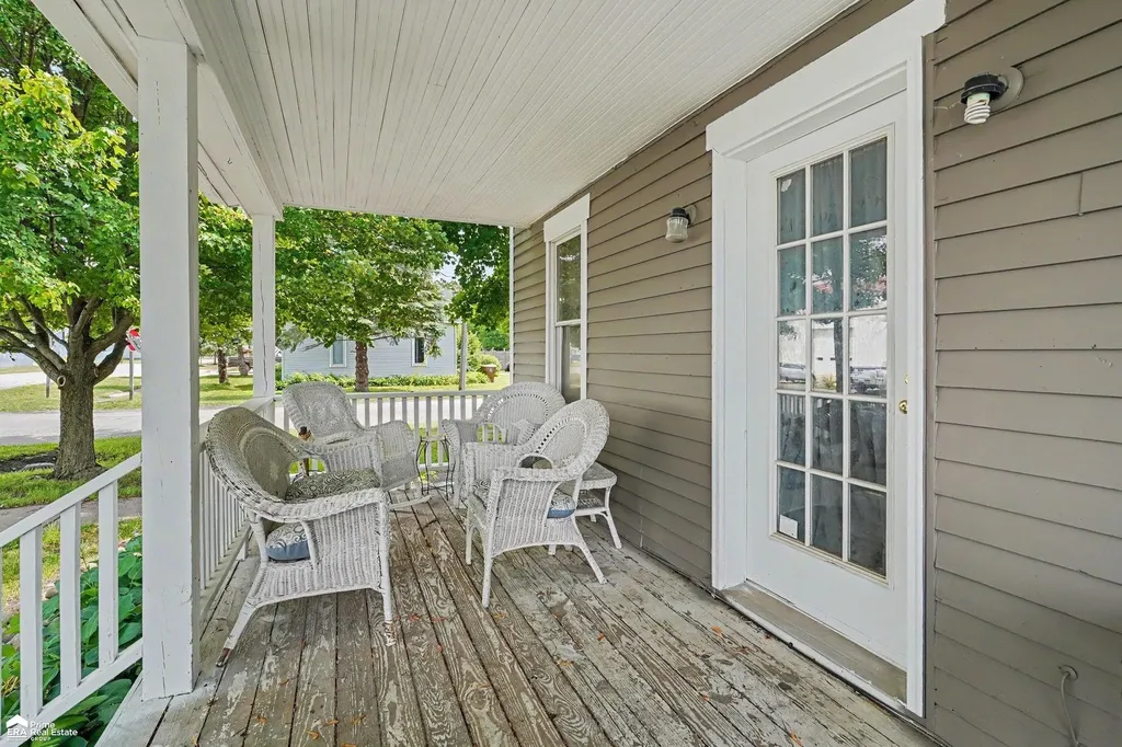 703 Brady Street Chesaning Village MI 48616