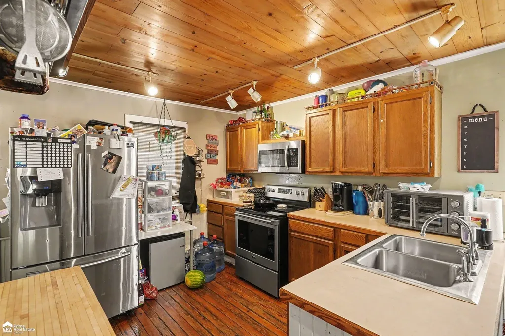 703 Brady Street Chesaning Village MI 48616