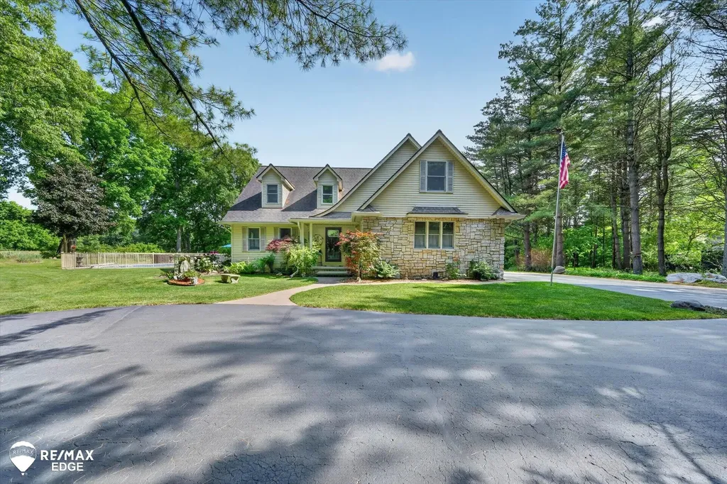 3393 Lippincott Road Elba Township MI 48446