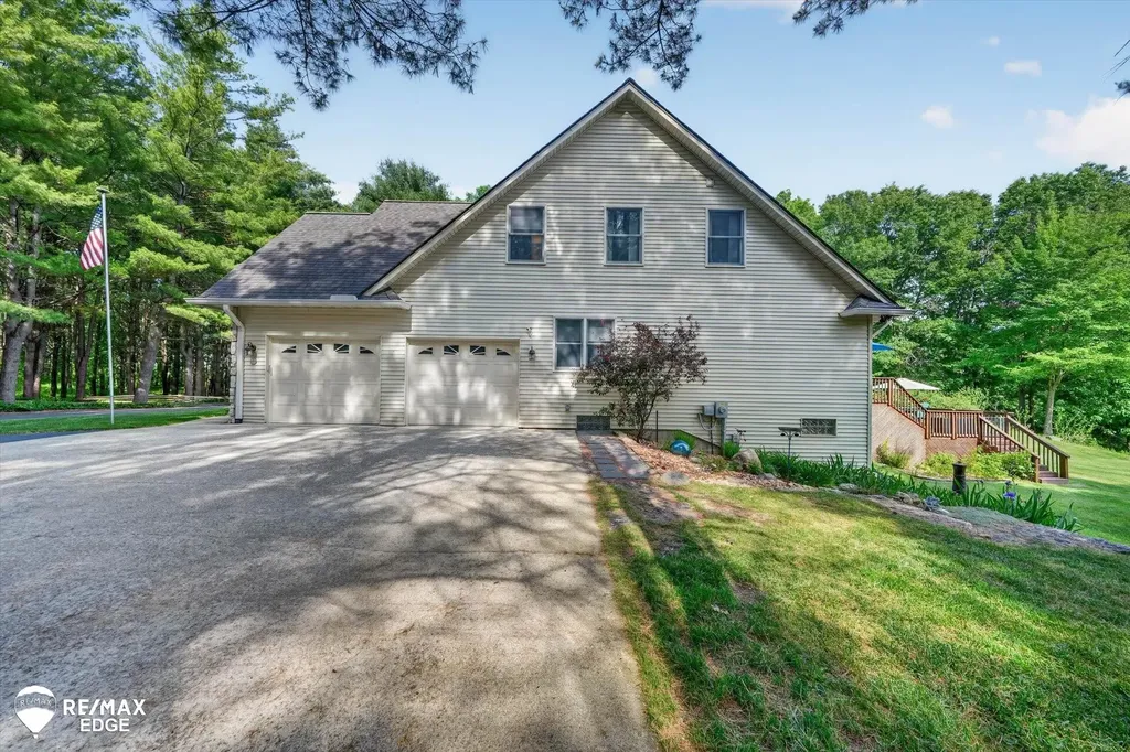 3393 Lippincott Road Elba Township MI 48446