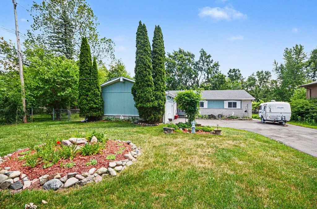 30809 Leelane Street Farmington Hills City MI 48336