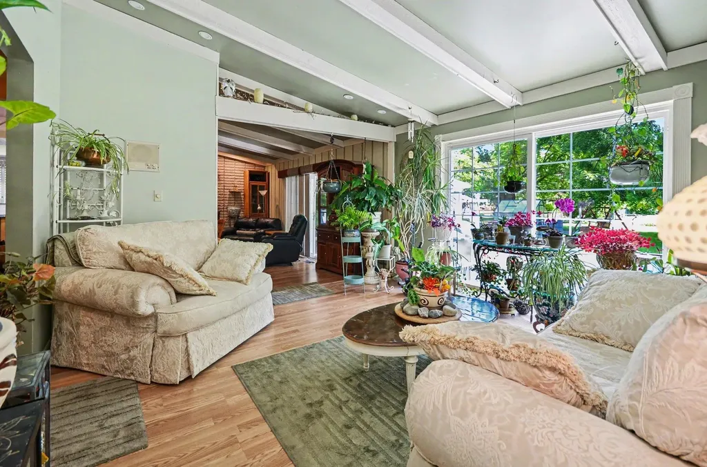 30809 Leelane Street Farmington Hills City MI 48336