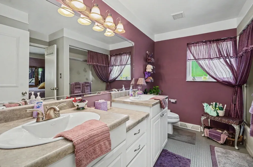 30809 Leelane Street Farmington Hills City MI 48336