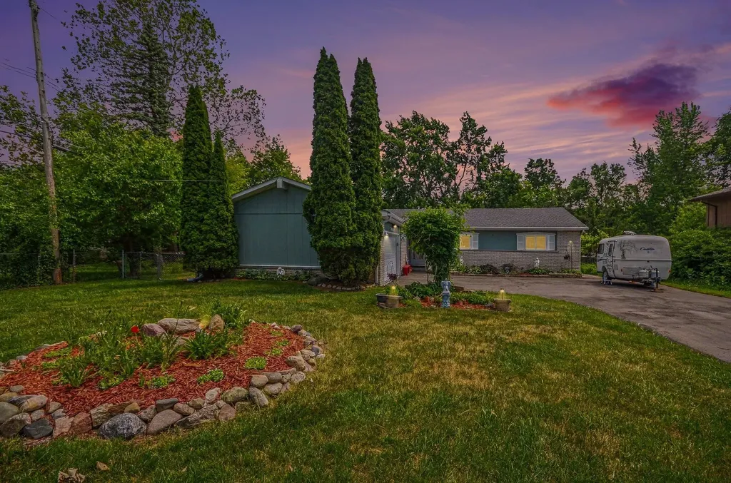 30809 Leelane Street Farmington Hills City MI 48336