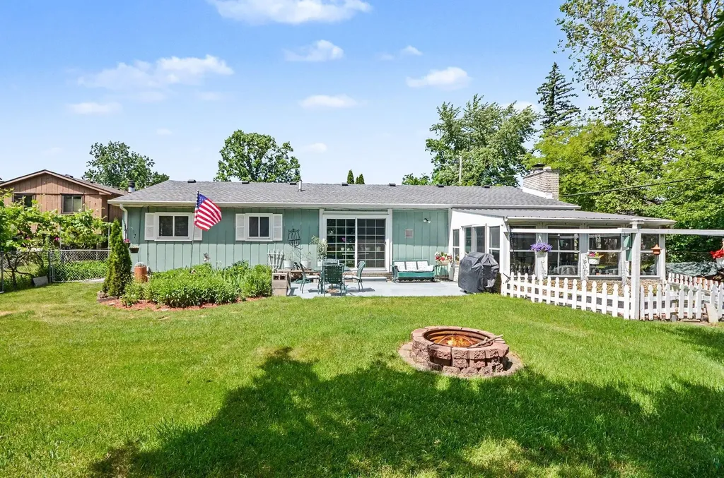 30809 Leelane Street Farmington Hills City MI 48336