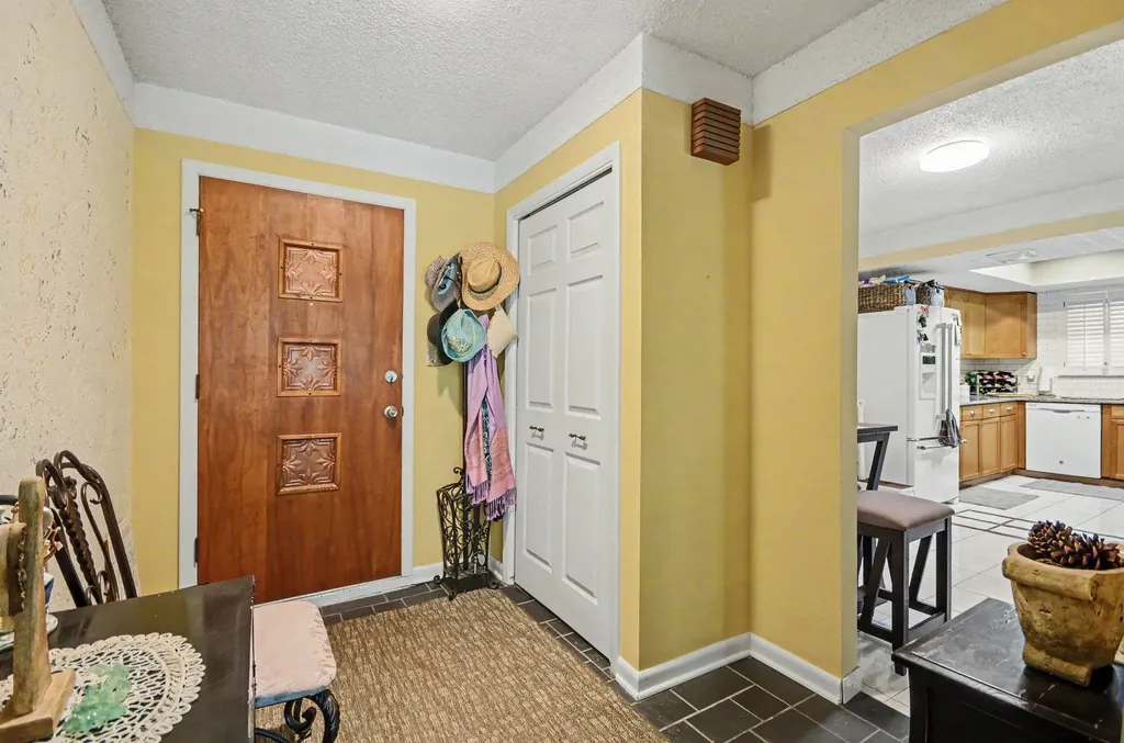 30809 Leelane Street Farmington Hills City MI 48336