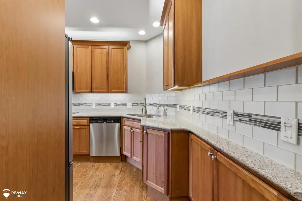 3333 Nell Rose Court Royal Oak City MI 48073