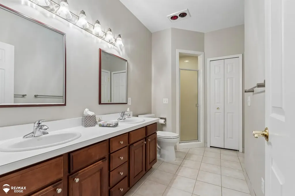 3333 Nell Rose Court Royal Oak City MI 48073