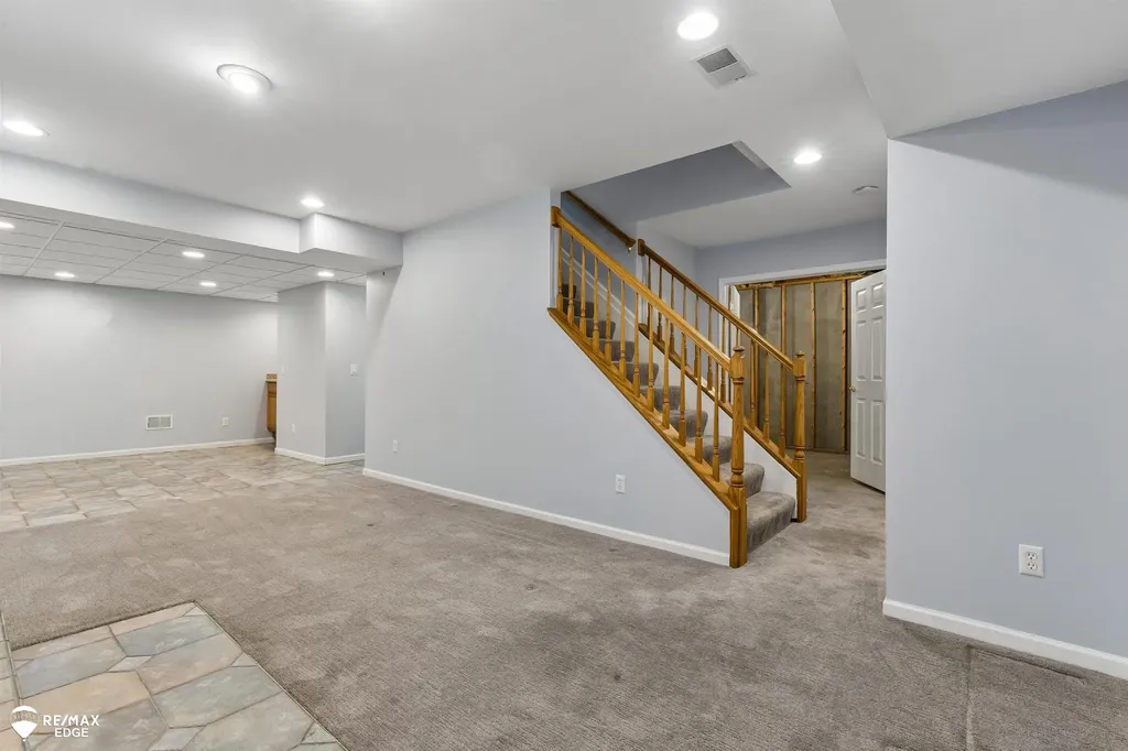 3333 Nell Rose Court Royal Oak City MI 48073