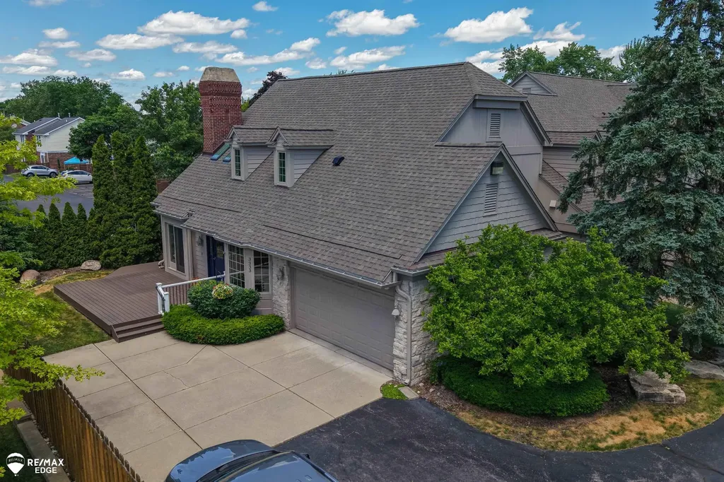 3333 Nell Rose Court Royal Oak City MI 48073