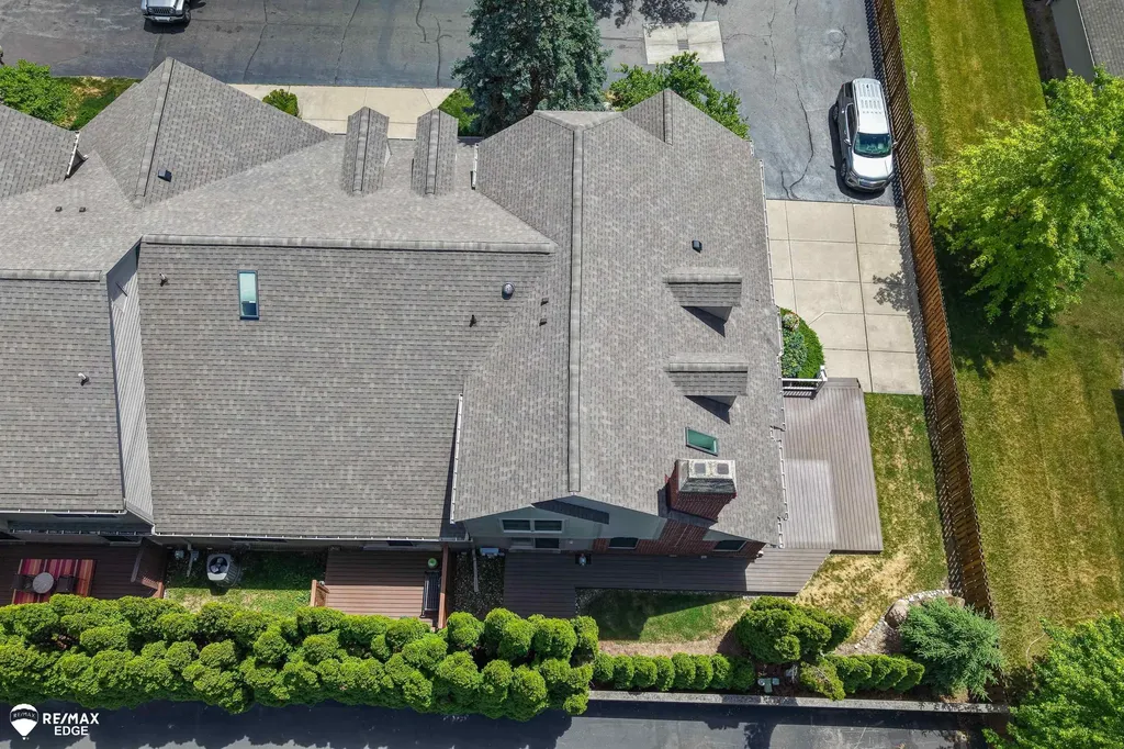 3333 Nell Rose Court Royal Oak City MI 48073