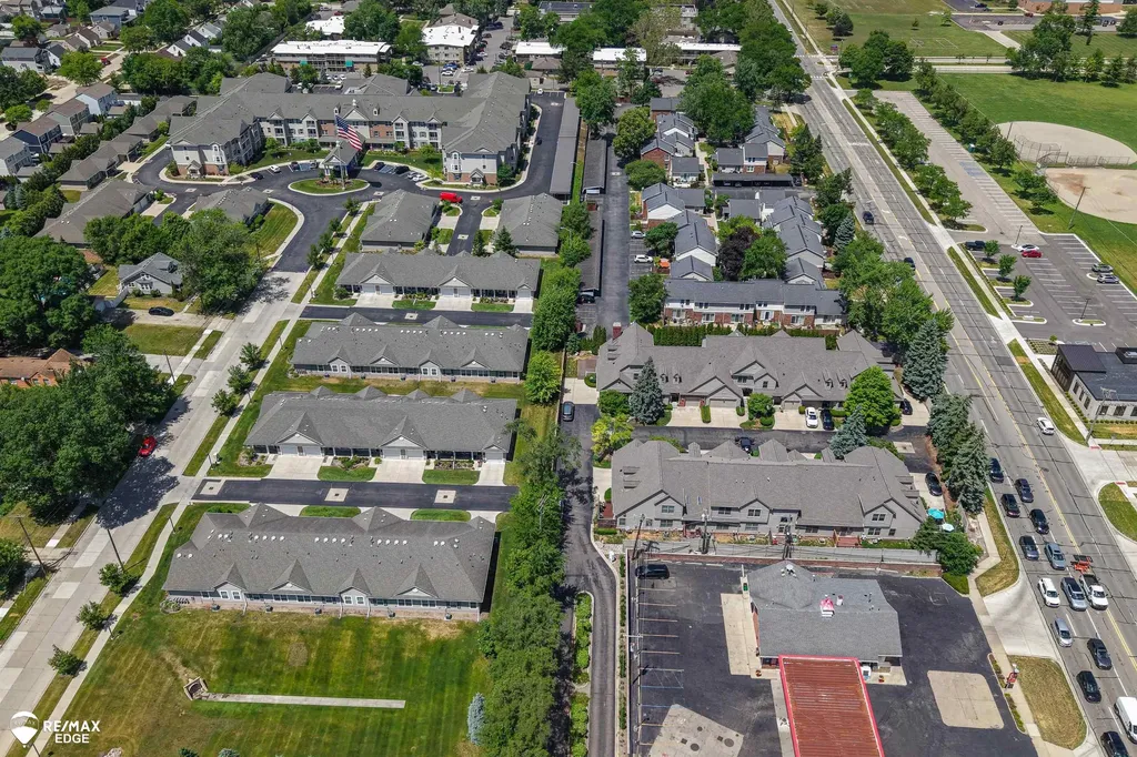 3333 Nell Rose Court Royal Oak City MI 48073