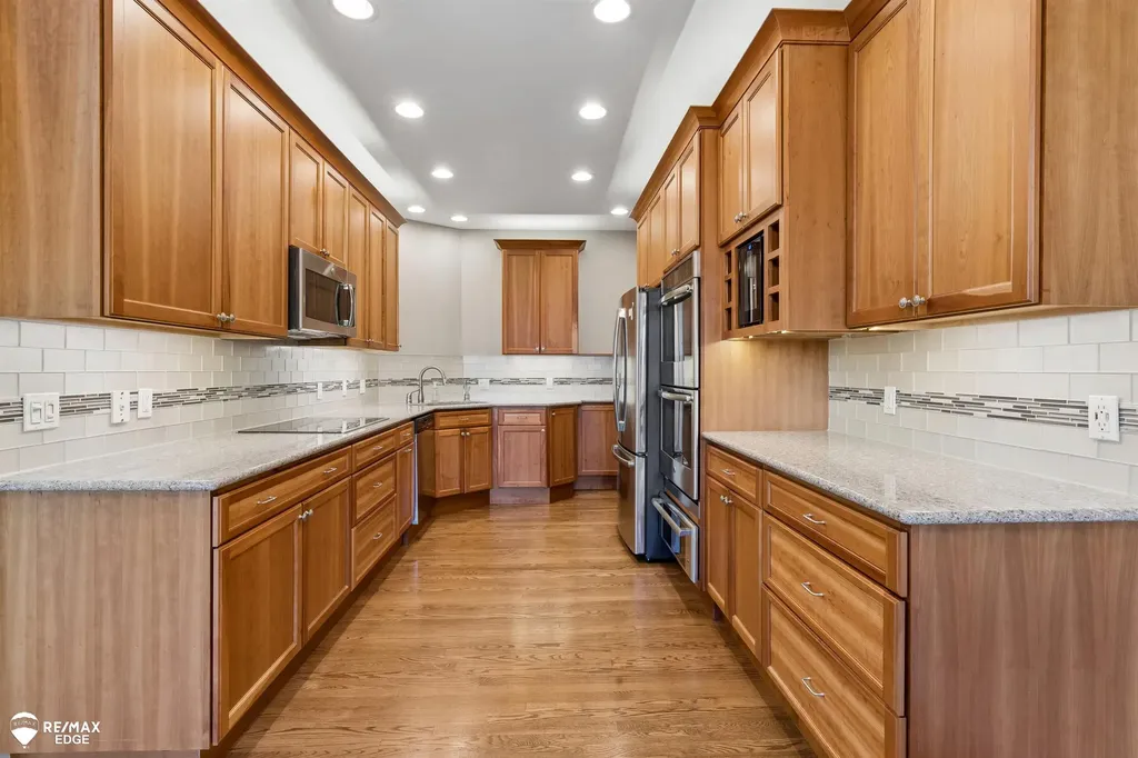 3333 Nell Rose Court Royal Oak City MI 48073