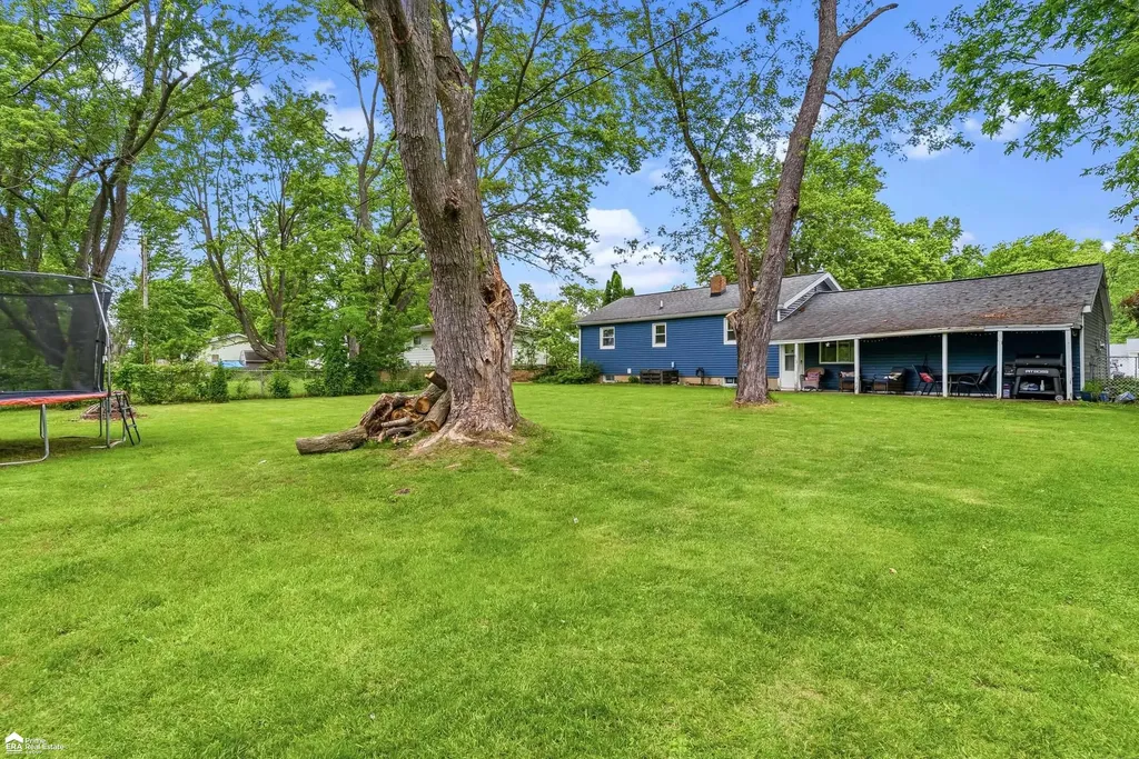 2495 W Wilson Road Vienna Charter Township MI 48420