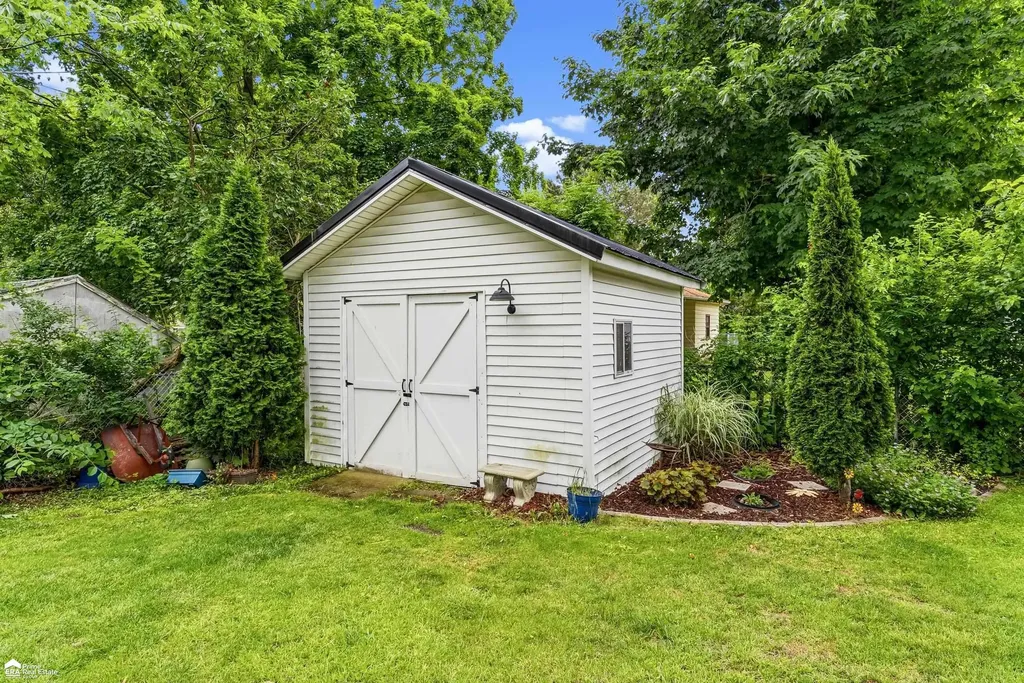 2495 W Wilson Road Vienna Charter Township MI 48420