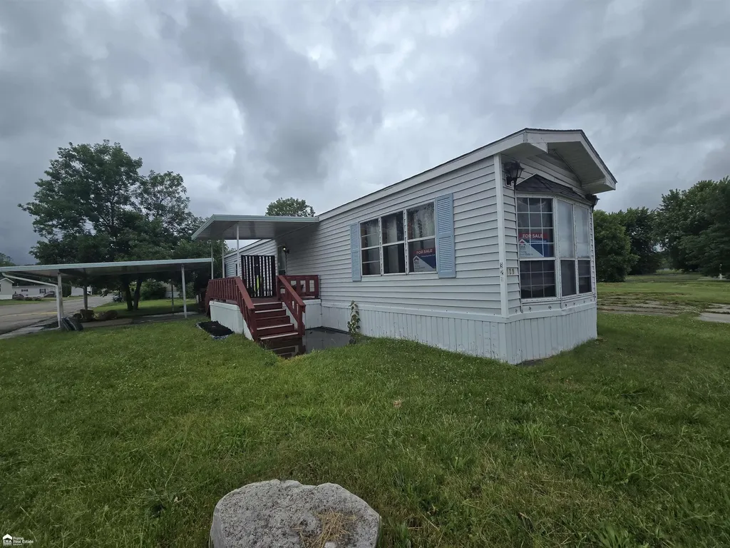 329 King George Iii Drive Flint Charter Township MI 48507