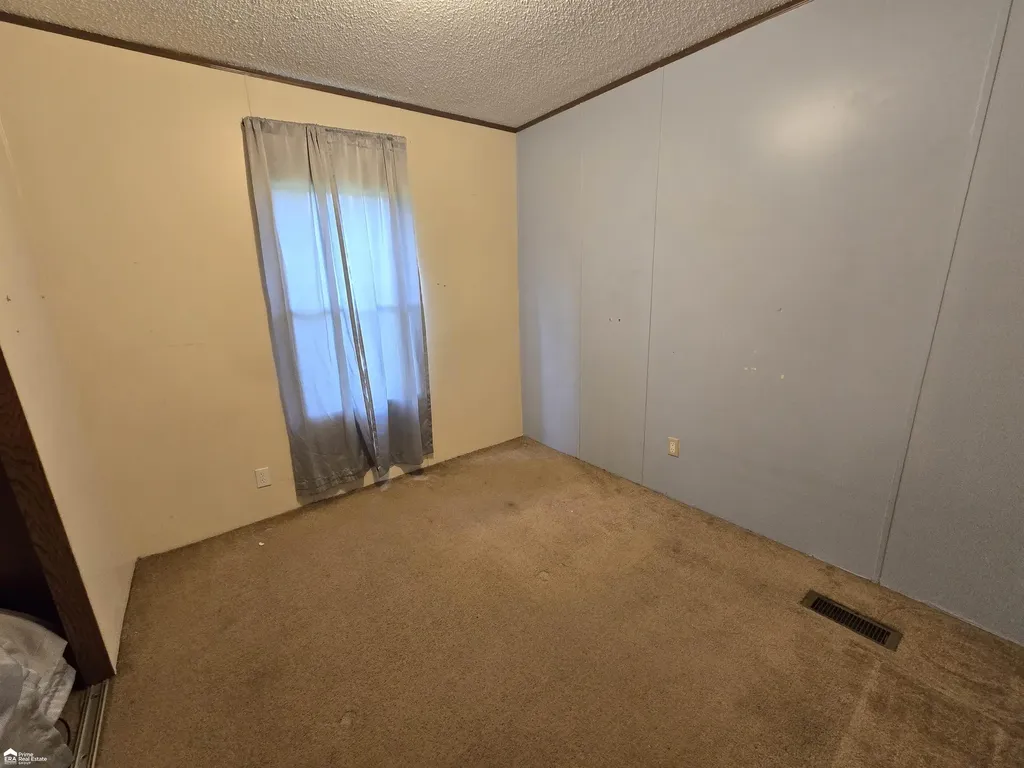 329 King George Iii Drive Flint Charter Township MI 48507