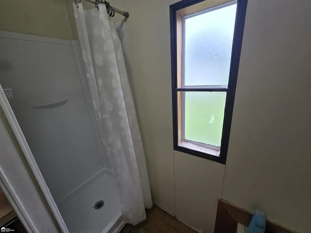329 King George Iii Drive Flint Charter Township MI 48507
