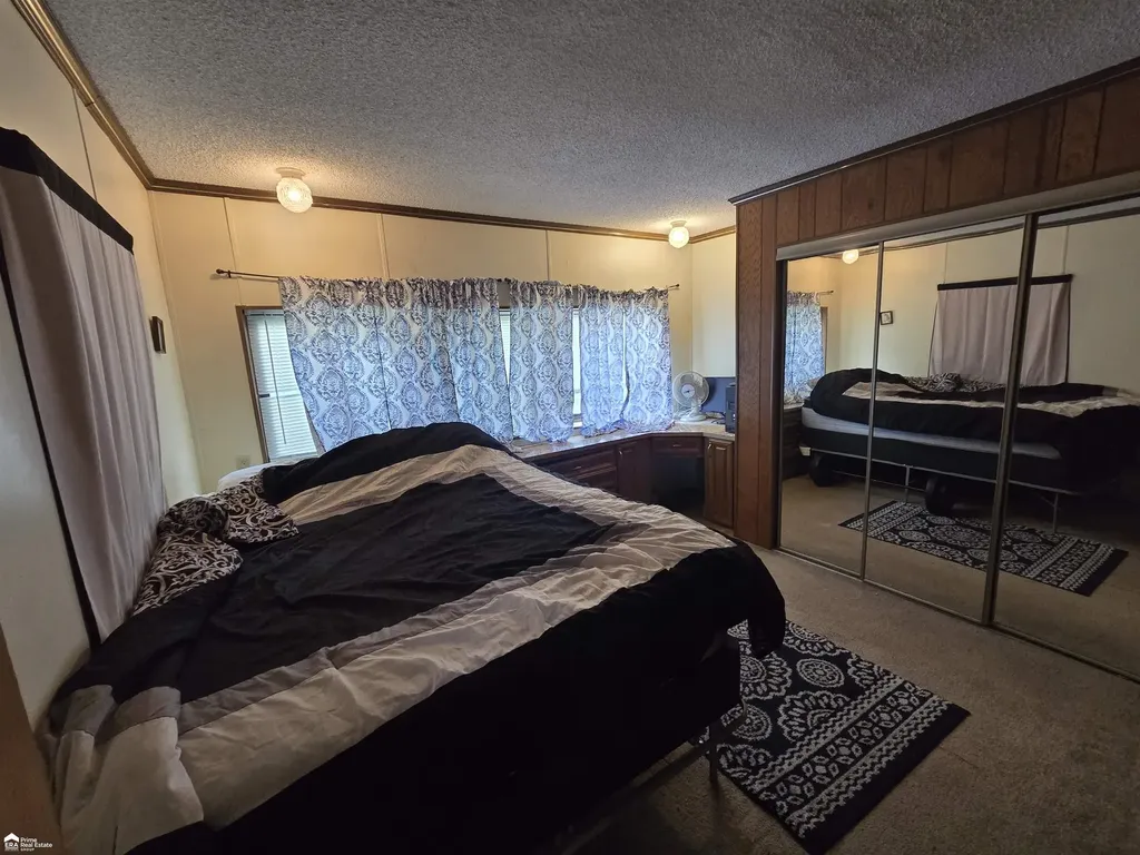 329 King George Iii Drive Flint Charter Township MI 48507